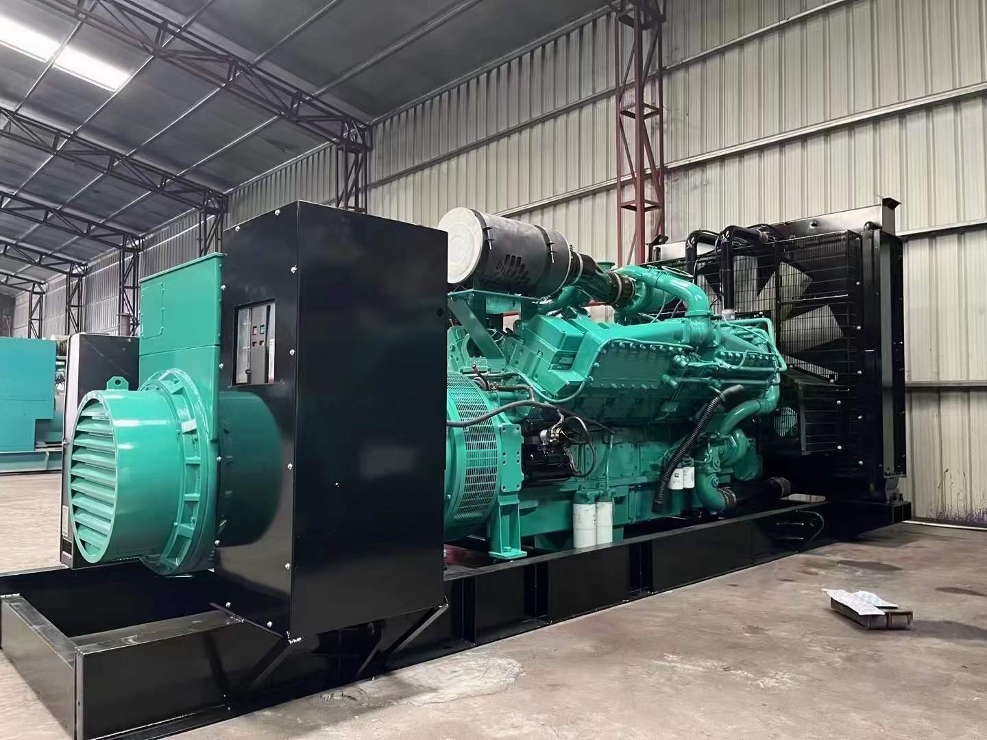 香格里拉如何降低 800kW 柴油发电机输出电流的波动？